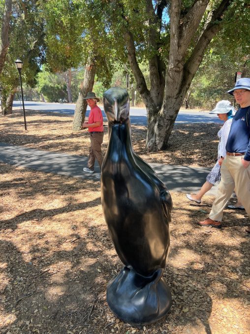 Bronze statue of the Great Auk